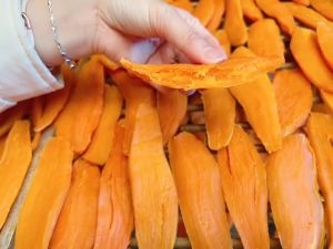 Khoai Lang Dẻo Đà Lạt dạng lát – Moony Farm