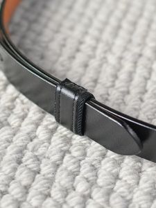 ยืดได้ สีดำ แหวนเข็มขัดสําหรับผู้ชายและผู้หญิงหัวเข็มขัดคงที่ เอว วงกลมเข็มขัด ทันสมัย อุปกรณ์เสริมทนทาน หนัง แหวนเข็มขัด