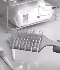 Sisir Rambut Magic | Sisir Praktis Anti Rambut Nyangkut Rontok Kusut | Sisir Statis Anti Kusut - iLufafa