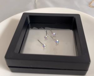 littlegirl gifts-Sweet four-claw colored diamond earrings