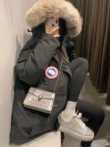 Winter down Jacket Womens 2024 New Style Super Cute Parka Coat Student plus Size Goose Couples Windbreaker Outerwear Men