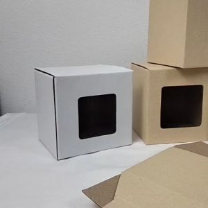 กล่องใส่แก้วของชำร่วย กล่องกระดาษลูกฟูก มี 3 ขนาด สีขาว สีน้ำตาล  กว้าง12*สูง10 ซม. กล่องใส่แก้วมัค