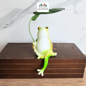 The Leaferie Oscar The Frog Resin Garden Decoration. plant pots . planter . planters