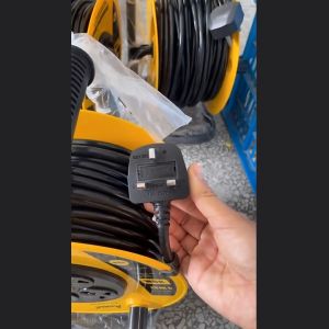 Surge Protected High Quality Industrial Cable Reel Extension Stand 30 50 Meter Universal 4 Socket Heavy Duty Wayar Reel