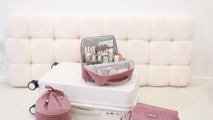 Soft Dutch Velvet Cosmetic Pouch Travel Handheld Makeup Organizer Storage Bag RH2503W