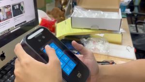 Máy chấm công Khuôn mặt & Thẻ từ Ronald Jack AI-16 Nhận diện siêu nhanh Kết nối wifi tốc độ cao