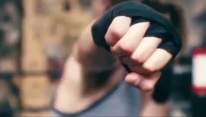 【COD】ขวดน้ำกีฬา จักรยาน ฉนวน เก็บความเย็น 500ML หมอกสเปรย์ ขวดบีบ แบบพกพา กลางแจ้ง สเปรย์สองชั้น พิชเชอร์ พิกซอว์ สไตล์