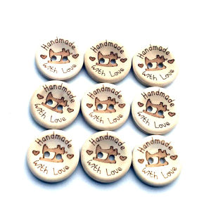 100PCS 20mm 8 Styles Hand-Carved Exquisite 2-Hole Love Pattern DIY Wooden Buttons Suitable For Sewing Accessories For Clothes