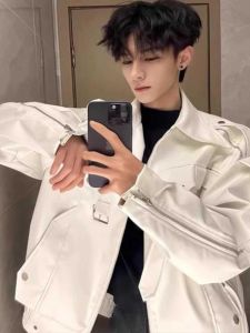 Cleanfit Short สีขาว เสื้อแจ็คเก็ตหนัง ผู้ชาย อินเทรนด์ High Street Motorcycle Style American Workwear เสื้อแจ็คเก็ต Youth Pop Standard Fit