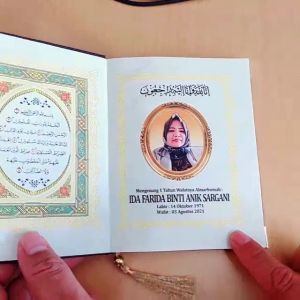 BUKU YASIN HARDCOVER TEBAL 128 HALAMAN ARAB LATIN TERJEMAHAN ( PAKET 1 PCS )