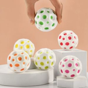 Super High Moon Bouncy Balls เพื่อปรับปรุงการฝึกประสานมือและตาสําหรับนักกีฬา Wall Ball กีฬาตลกสําหรับในร่มกลางแจ้ง