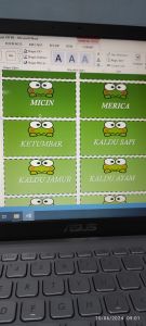 STIKER BUMBU KAROPPI /LABEL STIKER KARTUN/LABEL STIKER WARNA HIJAU UKURAN 75 cm x 45 cm