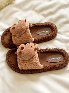 รองเท้าแตะขนแกะน่ารักสำหรับผู้หญิงในร่มและกลางแจ้งในฤดูหนาว รองเท้าแตะผ้าฝ้ายกันลื่นกันกลิ่นสำหรับผู้หญิง