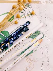 Professional Nail Point Drill Pen Wooden Crayon Used for Adhesive Drill Pencil Fake Nail Art Manicure Tool Tips 点钻笔粘钻笔