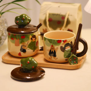 แก้วกาแฟทรงต้นแอปเปิ้ลสไตล์ย้อนยุค แก้วดื่มน้ำเซรามิกสำหรับผู้หญิง ของขวัญวันเกิด พร้อมฝาและช้อน ใช้ในบ้าน แก้วกาแฟ