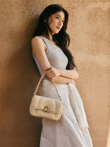 Stylish Mid-size Leather Bag