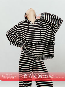 Zhou Li Wu Womens Striped Knitted Cardigan And Long Pants Two-Piece Set Spring 2025 Anti-Aging Salt Series Fashionable Ensemble