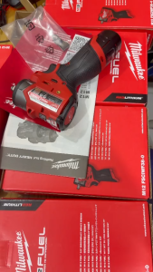 Máy siết bulong 3/8 inch M12 FSCIWF38-0 MILWAUKEE