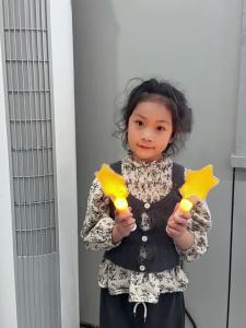 BEAUTY IN THE LIGHT | Fluorescent Star Shaped Wands Stage Performance Accessories