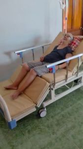 Giường y tế đa năng