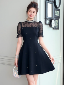Happy Diva váy A mini đen tay ngắn ren cổ cao trang trọng buổi tối tôn eo mảnh 9005