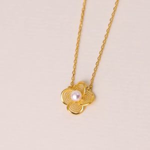 Chow Sang Sang 周生生 999.9 24K Gold Chinese Wedding Four-Leaf Clover Blossom Pearl Necklace for Women 47cm 95619N
