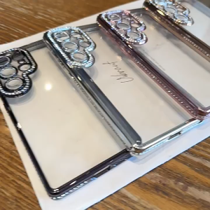 Case Ponsel Samsung Galaxy: Berlian & Glitter Transparan