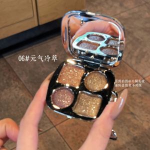 Mini Portable Four-color Eyeshadow Plate Matte Powder Pearlescent Shimmer Flash Daily Hanger Explosion Flash Eye Shadow