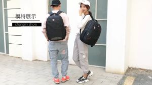 Large-capacity mens casual travel backpack / Student schoolbag