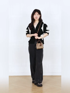 bag official store new Andrea mini crossbody bag handbag shoulder bag CO975 size: 15*11*8cm