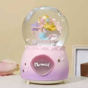 บอลเครื่องลูกคริสตัล ชุด Snowball ของขวัญวันวาเลนไทน์ กล่องดนตรีแสง แกว่งเดสก์ท็อปการ์ตูนของนักเรียน