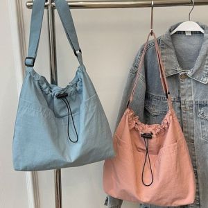 New Arrival Japanese Style Lightweight and Large Capacity Bucket Bags Female Casual Nylon Shoulder Bag Artsy Girls Crossbody Bag Tide