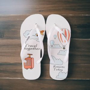 Comfortable Flat Bottom Thong Slippers Womens Summer Cartoon Beach Anti-slip Student Cool Sandals New Korean Style Trendy People