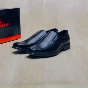 [🥇ของแท้100%🚚ส่งเร็ว🔢เบอร์39-45] FASHION รองเท้าหนังหุ้มส้นชาย คัทชูหุ้มส้น รองเท้าพิธีการ รุ่น MJ609 หล่อเท่ นุ่มเบา สบายเท้า