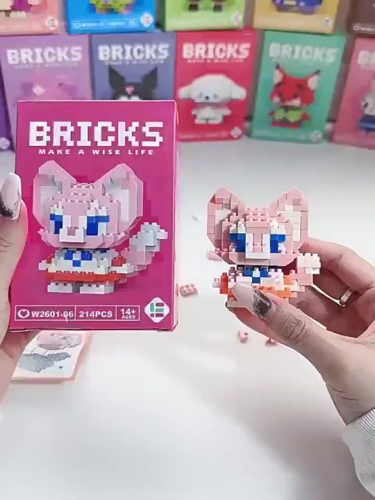 COD)Mainan Balok Susun Disney Mini Blok Karakter Kartun Block