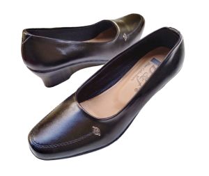 Sepatu Pantofel Kerja Kantor Wanita Hitam Hak Wedges tinggi 5cm
