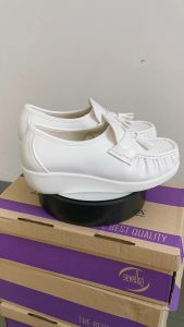 รองเท้าพยาบาล Seven Go รุ่น S111NLN สีขาว 36-41