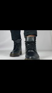 Sepatu Docmart 8 Hole Kulit Asli Calzature