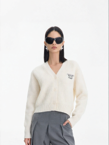 CALLED BACK | Embroidery Knit Cardigan V-Neck Short Wool