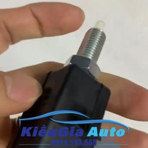 Công tắc chân phanh Hyundai Tucson 2004-2010 Chính hãng