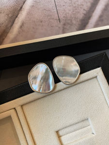 CAFFTI | Elegant Natural White Mother-of-Pearl Irregular Silver Ear Pins female