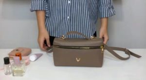 Tas Selempang Fashion Wanita Kekinian Murah tapi Mewah Model Terbaru Simple