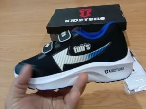 Sepatu Sekolah Anak Laki-Laki & Perempuan