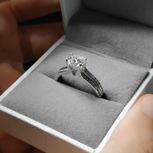 MJ Jewellery 925 Sterling Silver Ring SC526 Plated White Gold