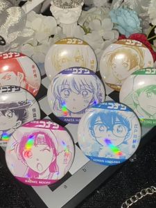 Detective Conan badge Sketch style series badge brooch Mouri Ran Haibara Ai Hattori Heiji Kuroba Touichi Homo tinplate goods Itabag decoration A gift for a friend