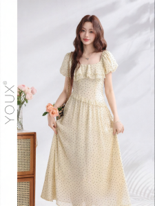 YOUXIANG | Đầm Quai Xuống Vai Dáng Pháp Đính Nút Bọt Biển