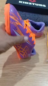 KIDZTUBS Sepatu Futsal Anak Paket Komplit Sepatu Futsal Tas Skin Deker Kaos Kaki Usia 6-10 Tahun Size 28 29 30 31 32 33 34 35 36 37 KDZ1432011525