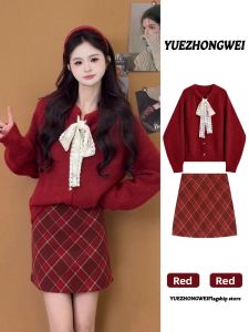 YUEZHONGWEI | Bộ Đồ Mùa Đông Áo Len Đỏ và Chân Váy