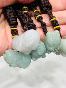 burma jadeite key chain 富贵吉祥福气挂钩💯天然翡翠玉 📌随机发📍random pick平均高: 1.5cm x 2cm 宽度: 2.5cm绳子总长度: 30cm 大约重量: 11-13g