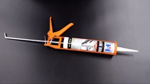 Heavy Duty Silicone Gun / Caulking Gun (Chrome/Orange)